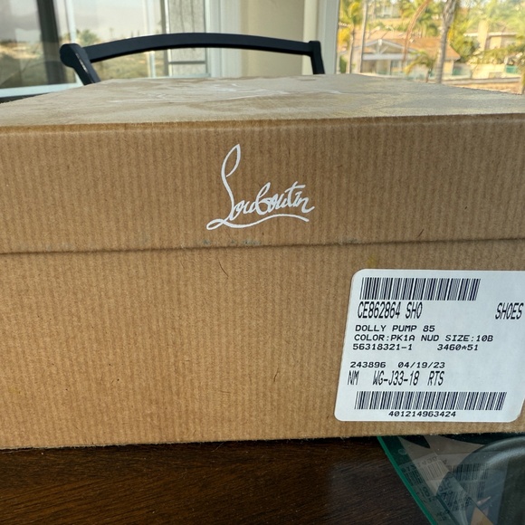 Louboutin nude patent Dolly - Picture 3 of 16